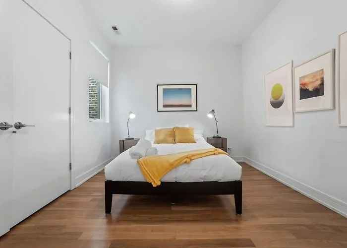 4-Bedroom Luxury Home With Rooftop & Skyline Views